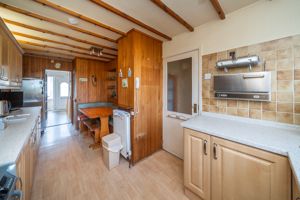 BREAKFAST KITCHEN- click for photo gallery